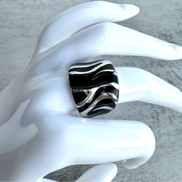 STAINLESS STEEL ZEBRA Ring Size US 8 Black Enamel Mobwife Oversized Statement - Picture 2 of 16